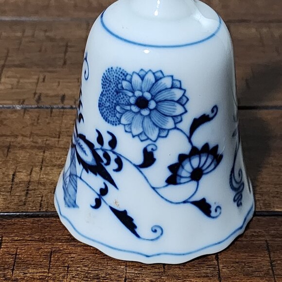 Vintage Blue Danube Japan Porcelain Dinner Bell Blue and White Floral Design - Picture 4 of 9